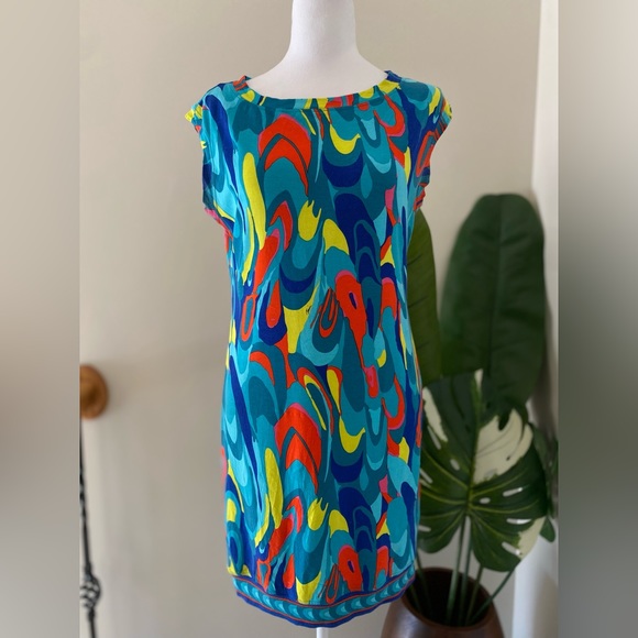 Trina Turk Dresses & Skirts - TRINA TURK Colorful shift dress